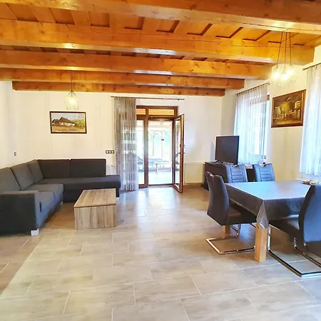 House Woody With Private Pool - Biro Tours Nr 88 Feriehus Vonyarcvashegy